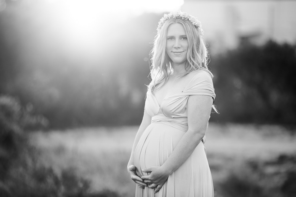 Gold Coast maternity photographer beach portraits Field + Forest Photography www.fieldandforest.com.au