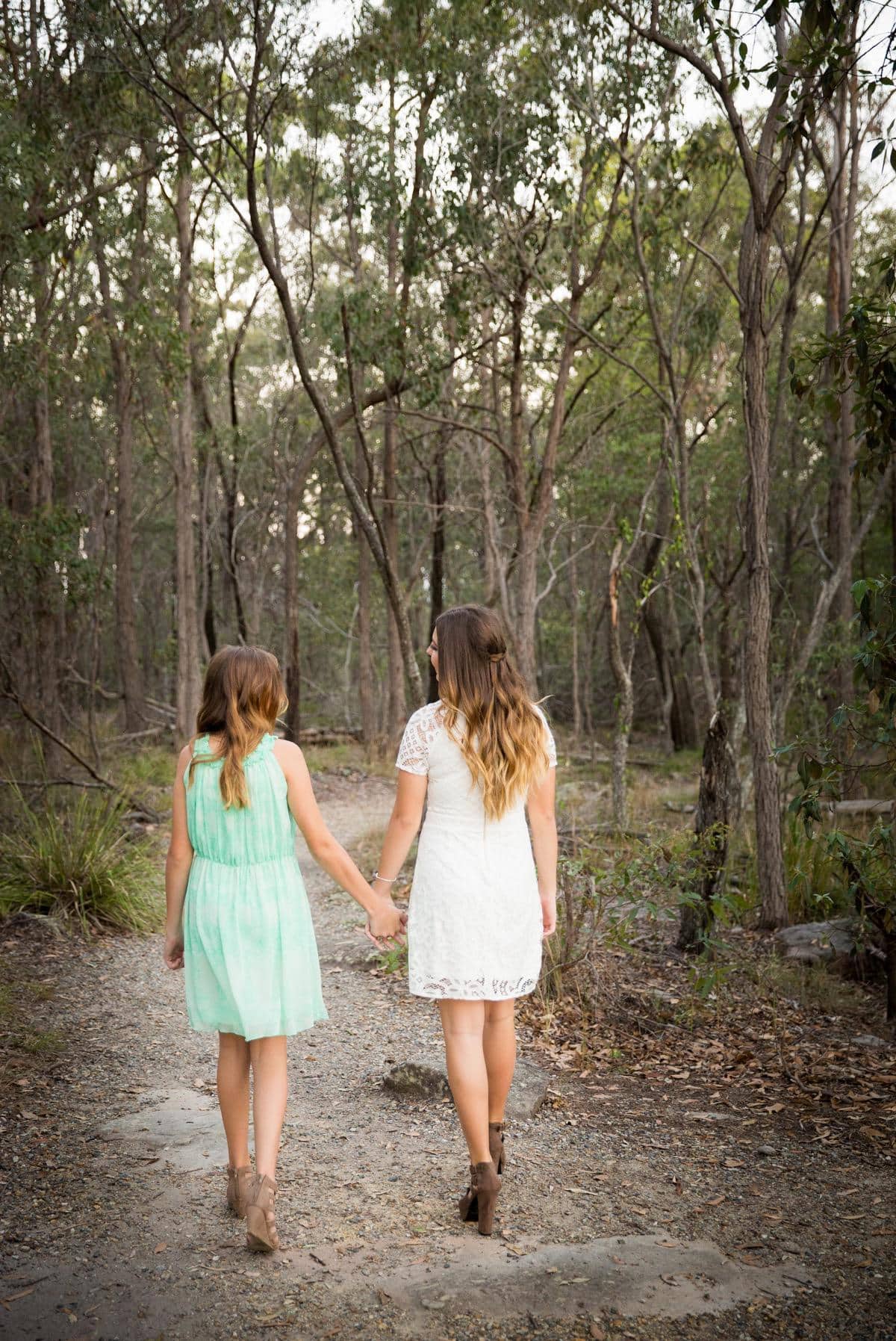 Sisters Photoshoot Field + Forst Photography www.fiendnandforest.com.au