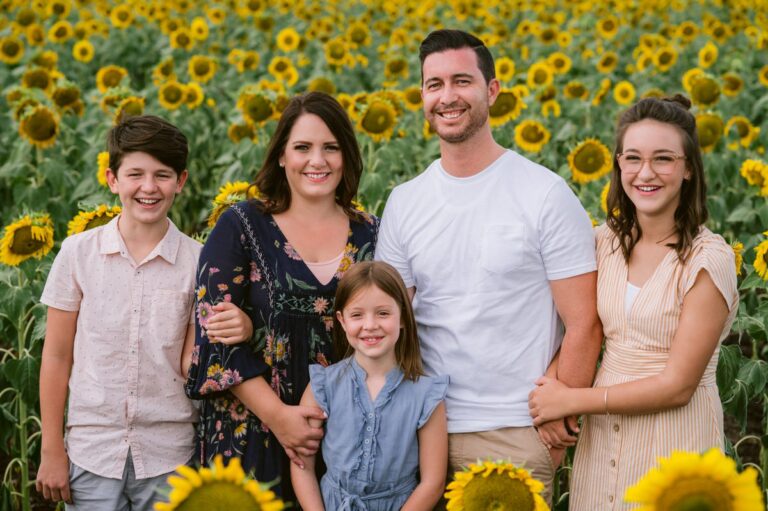 Battye Family – Sunflower Fields, QLD